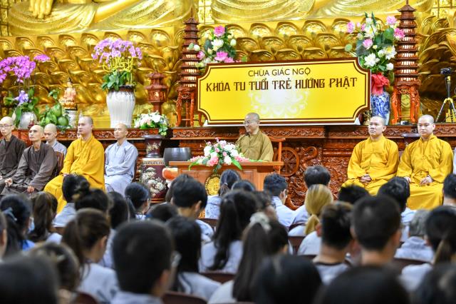 Khóa tu Tuổi trẻ: Việc xóa nghèo qua lăng kính của người trẻ