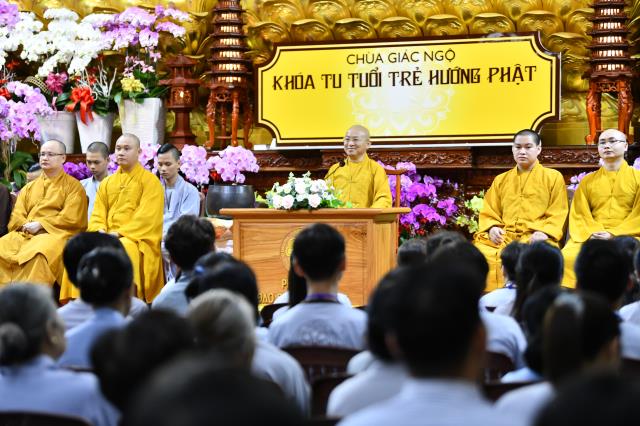 Khi người trẻ tham dự khóa tu