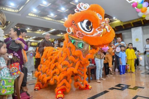 Tết Trông Trăng Tràn Ngập Yêu Thương Tại Chùa Giác Ngộ