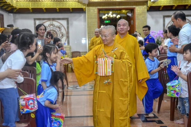 Tết Trông trăng tại chùa Giác Ngộ - Một đêm ý nghĩa