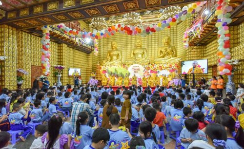Tết Trông Trăng Tràn Ngập Yêu Thương Tại Chùa Giác Ngộ