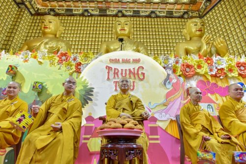 Tết Trông Trăng Tràn Ngập Yêu Thương Tại Chùa Giác Ngộ