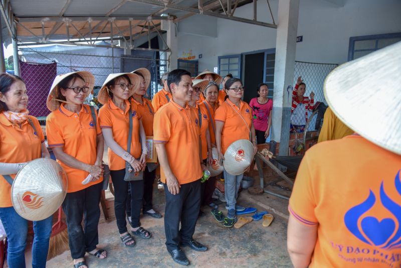 Quỹ Đạo Phật Ngày Nay Tặng Quà Cho 200 Trẻ Em &amp; 183 Hộ Gia Đình “Tổ Ấm Từ Bi” Tại Tây Ninh