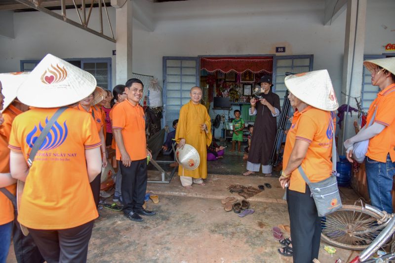 Quỹ Đạo Phật Ngày Nay Tặng Quà Cho 200 Trẻ Em &amp; 183 Hộ Gia Đình “Tổ Ấm Từ Bi” Tại Tây Ninh