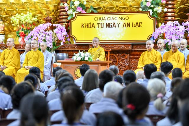 &quot;Bản chất của sự sống là tôn trọng sự sống&quot; - TT. Nhật Từ