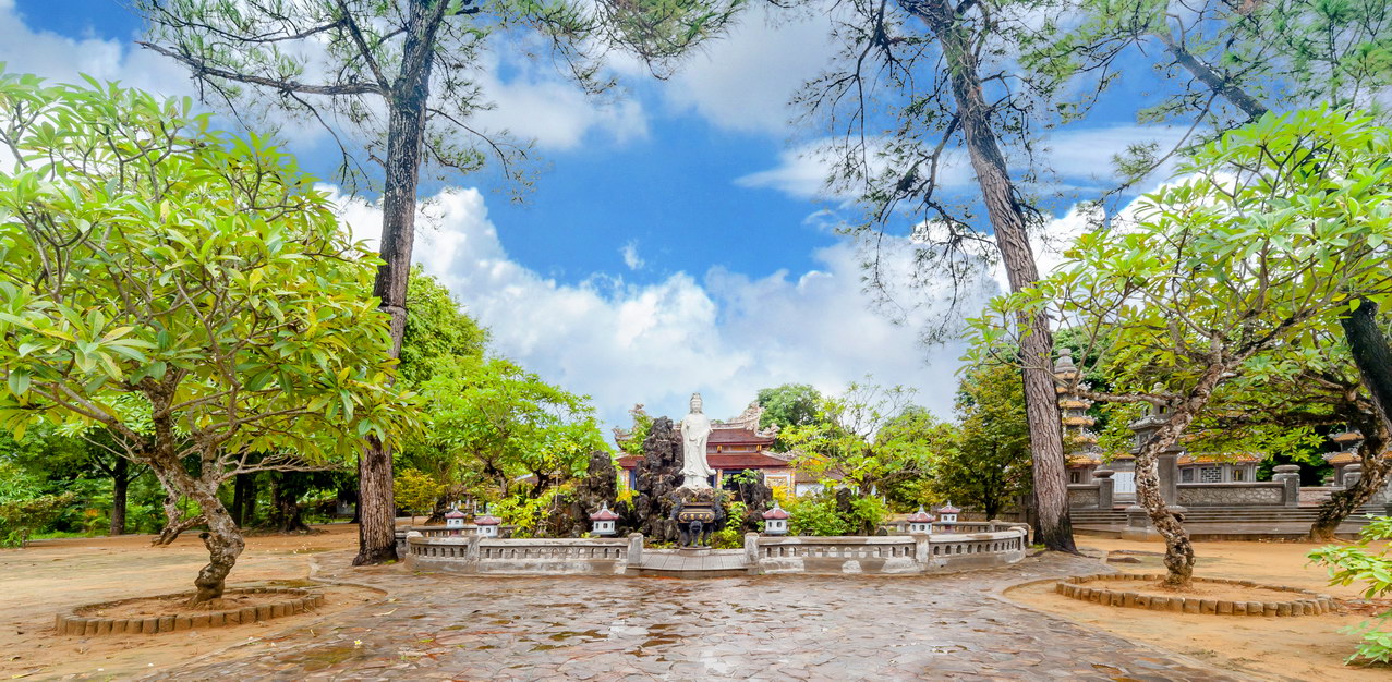 Sắc tứ tây thiên di đà tự, huế với tăng cang hòa thượng thanh ninh tâm tịnh