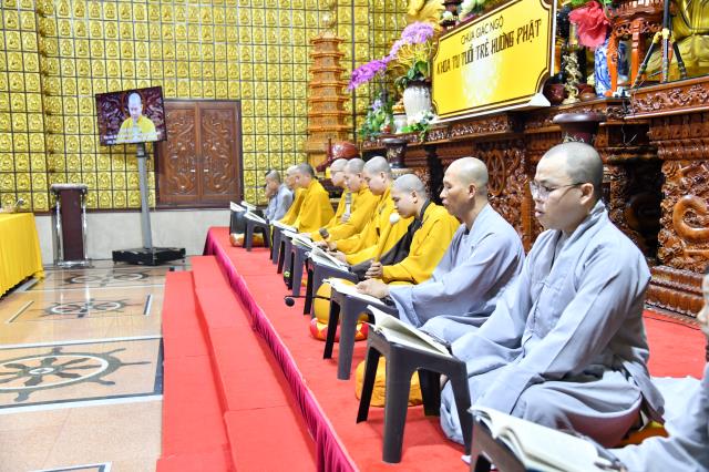 Khóa tu Tuổi trẻ: Việc xóa nghèo qua lăng kính của người trẻ