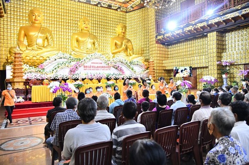 Vu Lan Ấm Áp: Quỹ ĐPNN Trao Tặng 300 Phần Quà Cho Người Có Hoàn Cảnh Khó Khăn