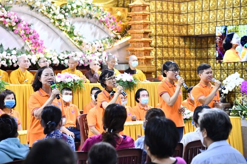 Vu Lan Ấm Áp: Quỹ ĐPNN Trao Tặng 300 Phần Quà Cho Người Có Hoàn Cảnh Khó Khăn