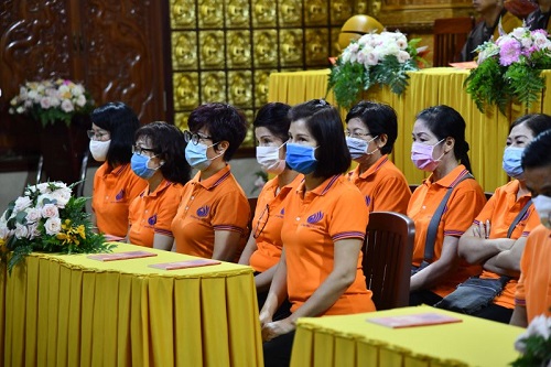 Vu Lan Ấm Áp: Quỹ ĐPNN Trao Tặng 300 Phần Quà Cho Người Có Hoàn Cảnh Khó Khăn