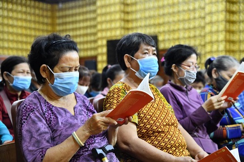 Vu Lan Ấm Áp: Quỹ ĐPNN Trao Tặng 300 Phần Quà Cho Người Có Hoàn Cảnh Khó Khăn