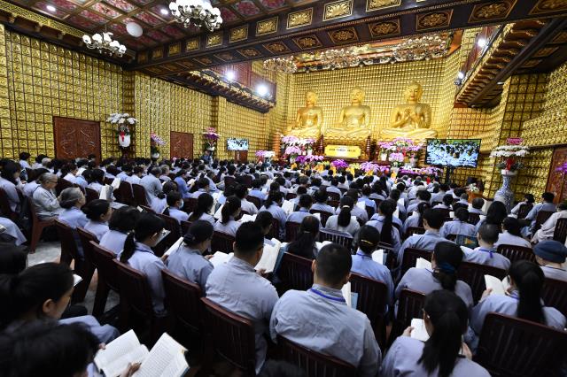 &quot;Hãy chọn giải pháp phù hợp với mình!&quot; - TT. Thích Nhật Từ