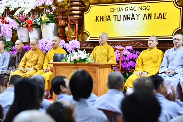&quot;Hãy chọn giải pháp phù hợp với mình!&quot; - TT. Thích Nhật Từ