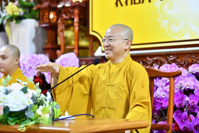 &quot;Hãy chọn giải pháp phù hợp với mình!&quot; - TT. Thích Nhật Từ