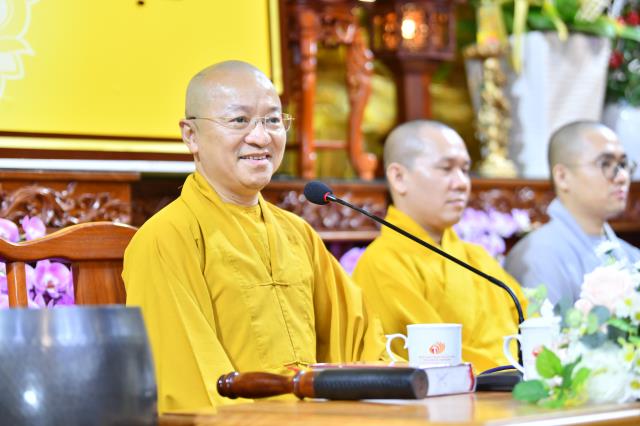 &quot;Hãy chọn giải pháp phù hợp với mình!&quot; - TT. Thích Nhật Từ