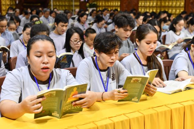 Khi người trẻ tham dự khóa tu