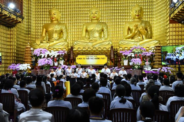 Khi người trẻ tham dự khóa tu