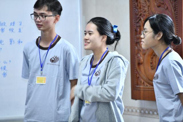 Khi người trẻ tham dự khóa tu