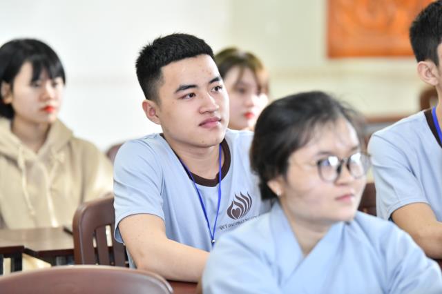 Khi người trẻ tham dự khóa tu