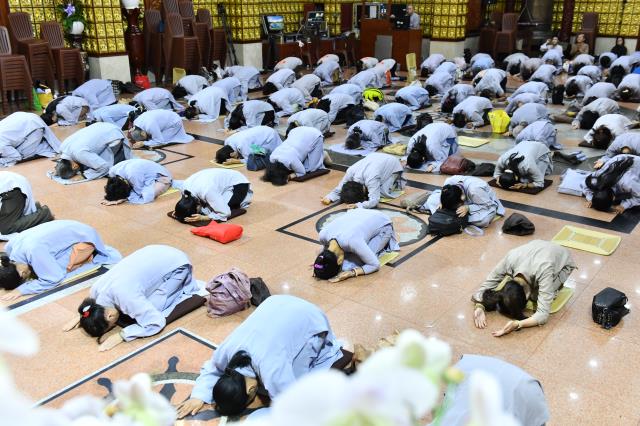 Khi người trẻ tham dự khóa tu