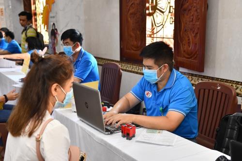 Chùa Giác Ngộ: 460 Người Tham Gia  Hiến Máu Nhân Đạo