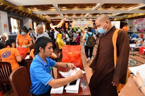 Chùa Giác Ngộ: 460 Người Tham Gia  Hiến Máu Nhân Đạo