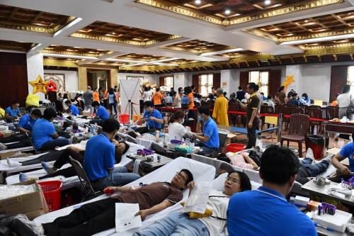 Chùa Giác Ngộ: 460 Người Tham Gia  Hiến Máu Nhân Đạo