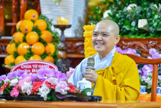 &quot;Trong chùa, có cả Ta-bà&quot; - NS. TN. Hương Nhũ