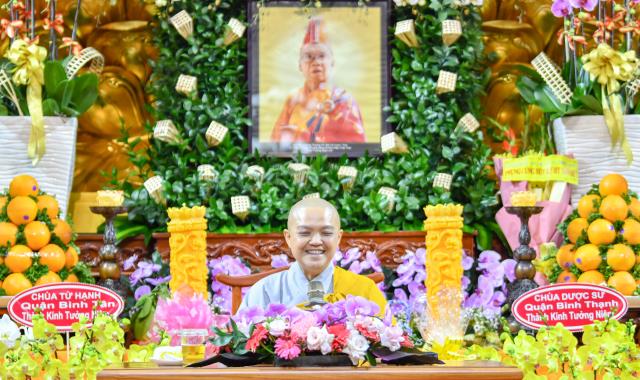 &quot;Trong chùa, có cả Ta-bà&quot; - NS. TN. Hương Nhũ
