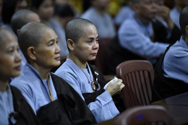 HT. Thích Tâm Trí chia sẻ pháp thoại trong khóa tu Xuất gia gieo duyên