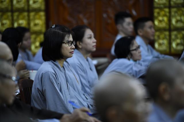 HT. Thích Tâm Trí chia sẻ pháp thoại trong khóa tu Xuất gia gieo duyên