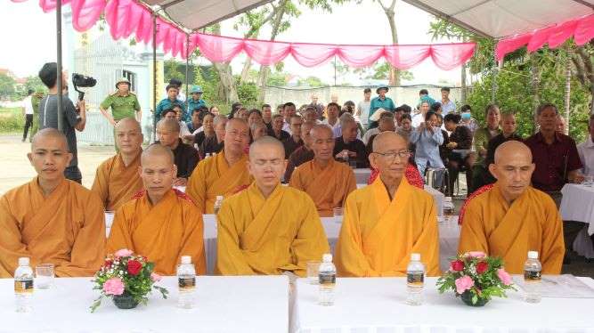 Vĩnh Phúc : Lễ Công Bố Quyết Định Nhân Sự Quản Lý và Điều Hành Chùa Nga Hoàng (Tam Đảo – Vĩnh Phúc)