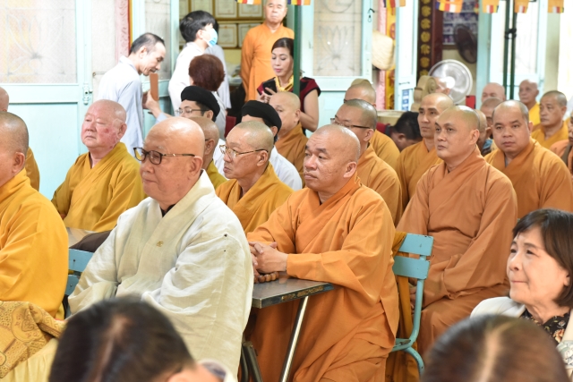 TP. HCM: Chùa Thiên Tôn đón nhận huân chương lao động hạng ba