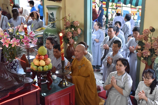 TP. HCM: Chùa Thiên Tôn đón nhận huân chương lao động hạng ba