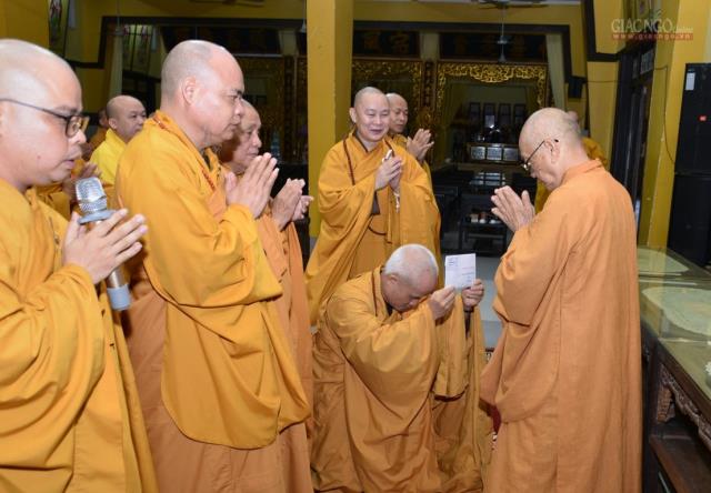 Trưởng lão HT.Thích Trí Quảng thăm hai trường hạ