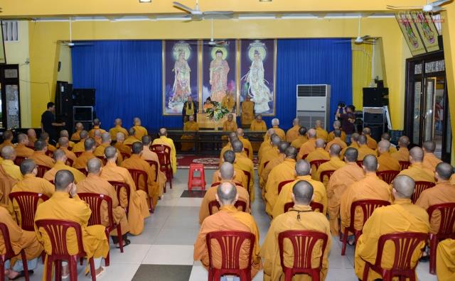 Trưởng lão HT.Thích Trí Quảng thăm hai trường hạ