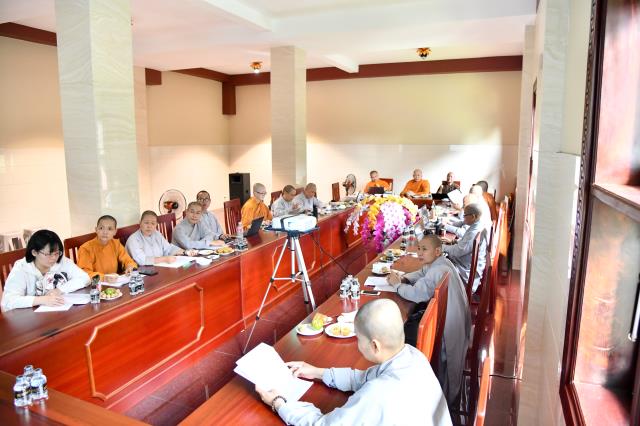 Chùa Thanh Tâm: Trung tâm Nghiên cứu Nữ giới PGVN họp về quy cách phiên dịch và biên tập TTTĐPGVN