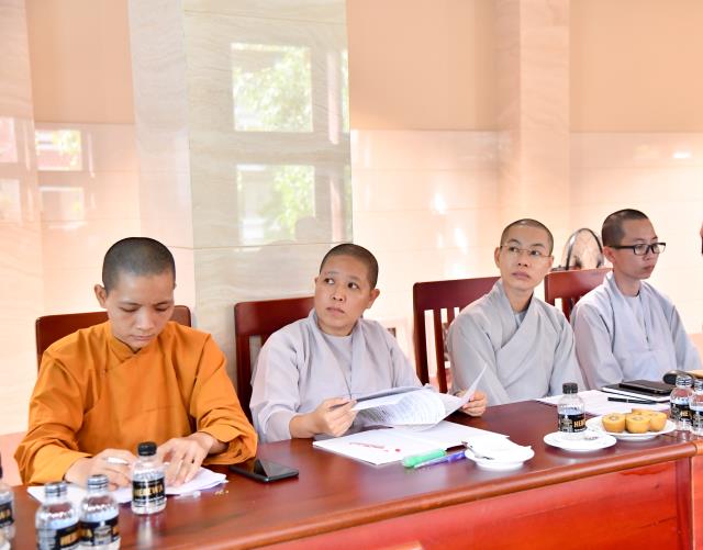 Chùa Thanh Tâm: Trung tâm Nghiên cứu Nữ giới PGVN họp về quy cách phiên dịch và biên tập TTTĐPGVN