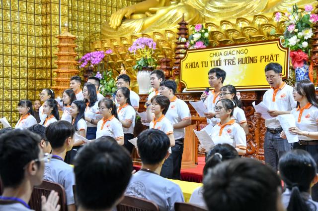 Khóa tu Tuổi trẻ: Việc xóa nghèo qua lăng kính của người trẻ