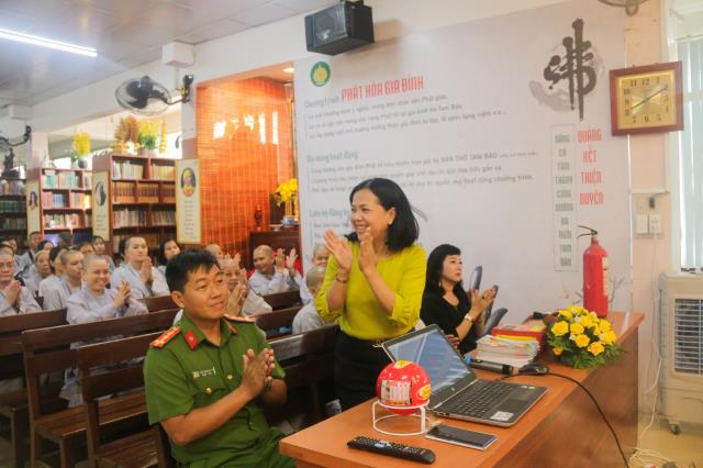 Tăng, Ni Phật Tử Đạo Tràng Vạn Đức Tham Dự Buổi Tập Huấn Nghiệp Vụ Phòng Cháy Chữa Cháy