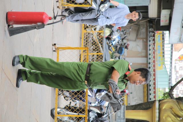 Tăng, Ni Phật Tử Đạo Tràng Vạn Đức Tham Dự Buổi Tập Huấn Nghiệp Vụ Phòng Cháy Chữa Cháy