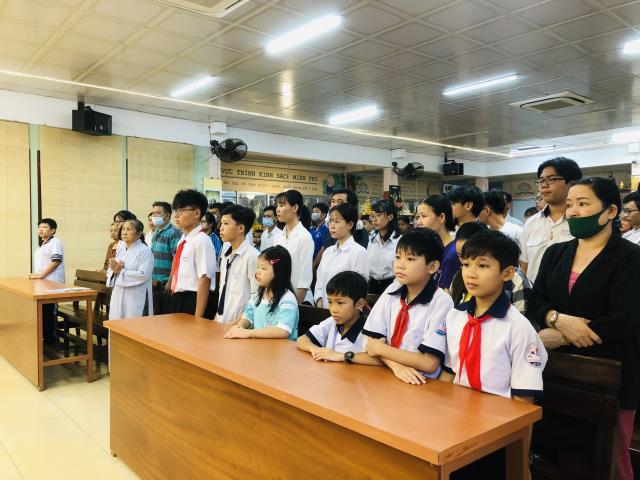 Trao 60 Suất Học Bổng HT Thích Trí Tịnh Đến Các Em Học Sinh Sinh Viên Trước Thềm Năm Học Mới