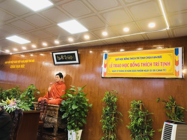 Trao 60 Suất Học Bổng HT Thích Trí Tịnh Đến Các Em Học Sinh Sinh Viên Trước Thềm Năm Học Mới
