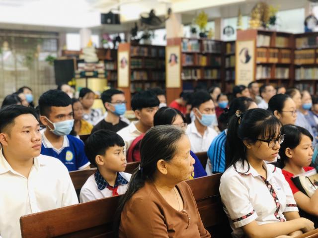 Trao 60 Suất Học Bổng HT Thích Trí Tịnh Đến Các Em Học Sinh Sinh Viên Trước Thềm Năm Học Mới