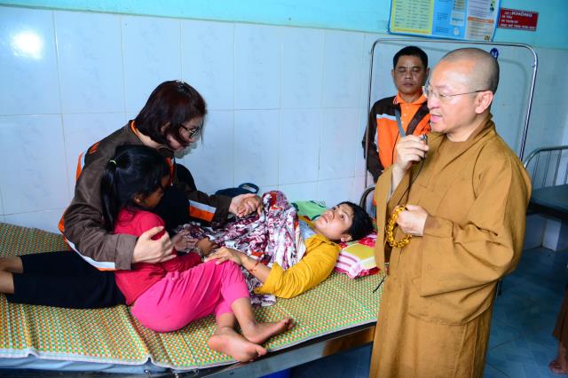 HVPGVN tại TP. HCM trao tặng hơn 1 tỷ đồng tại Quảng Nam