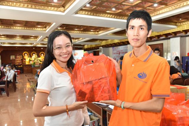 544 người tham gia hiến máu nhân đạo tại chùa Giác Ngộ (HM38)