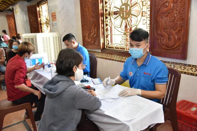 544 người tham gia hiến máu nhân đạo tại chùa Giác Ngộ (HM38)