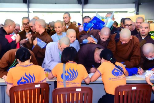 Tổng Kết Chương Trình Hỗ Trợ Lễ Tốt Nghiệp Và Khai Giảng Năm Học 2020  Học Viện PGVN TP. HCM (C255)
