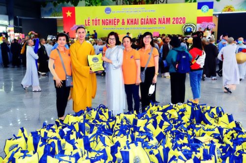 Tổng Kết Chương Trình Hỗ Trợ Lễ Tốt Nghiệp Và Khai Giảng Năm Học 2020  Học Viện PGVN TP. HCM (C255)