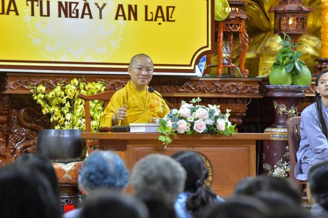 Khóa tu Ngày an lạc: TT. Nhật Từ nói về 7 bài học từ cuộc đời và đạo nghiệp của Phật hoàng Trần Nhân Tông